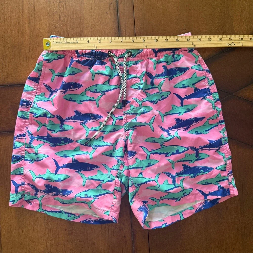 Maamgic Mens Pink Shark Camo Swim Trunks Mesh Lined Board Shorts Size M RN160872